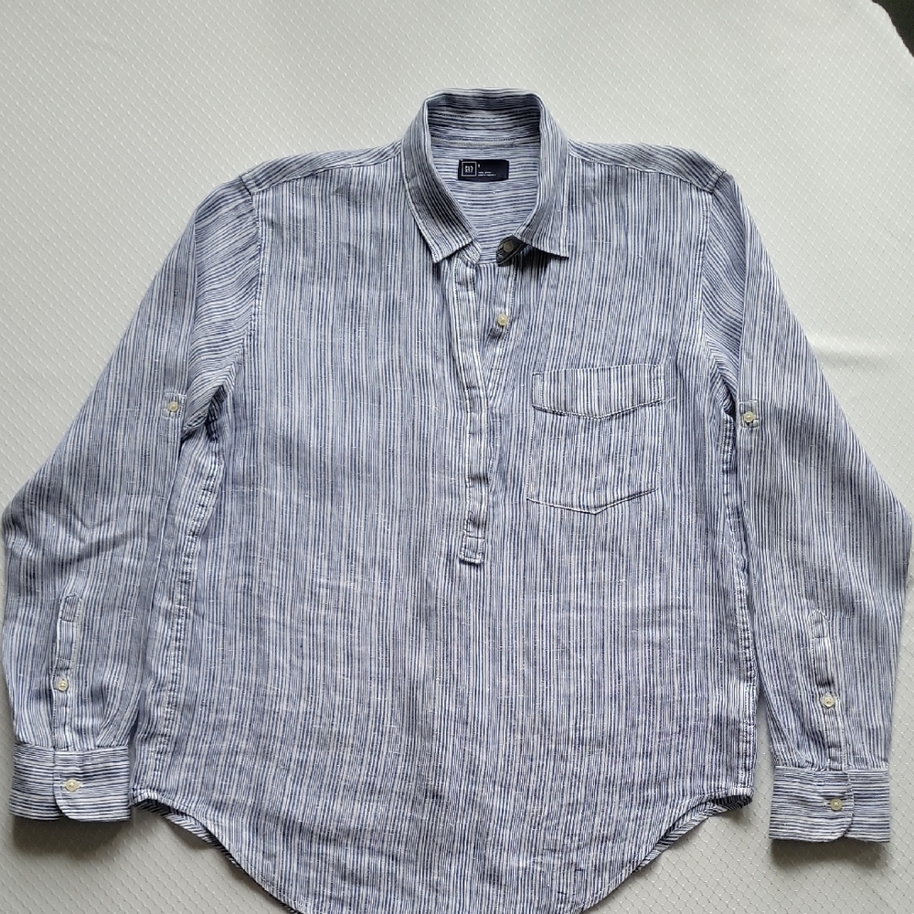 GAP 100% Linen Tunic Style Blue and White Pinstripe Long Sleeved Shirt Small